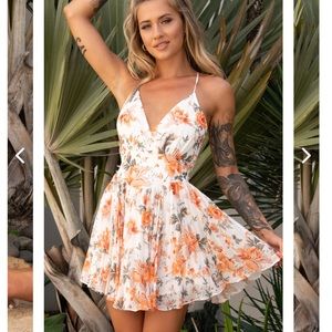Selfie Leslie White Orange Floral Dress pleated empire waist NEW Justice Fitted